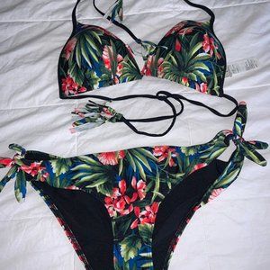 Hollister Swim Set
